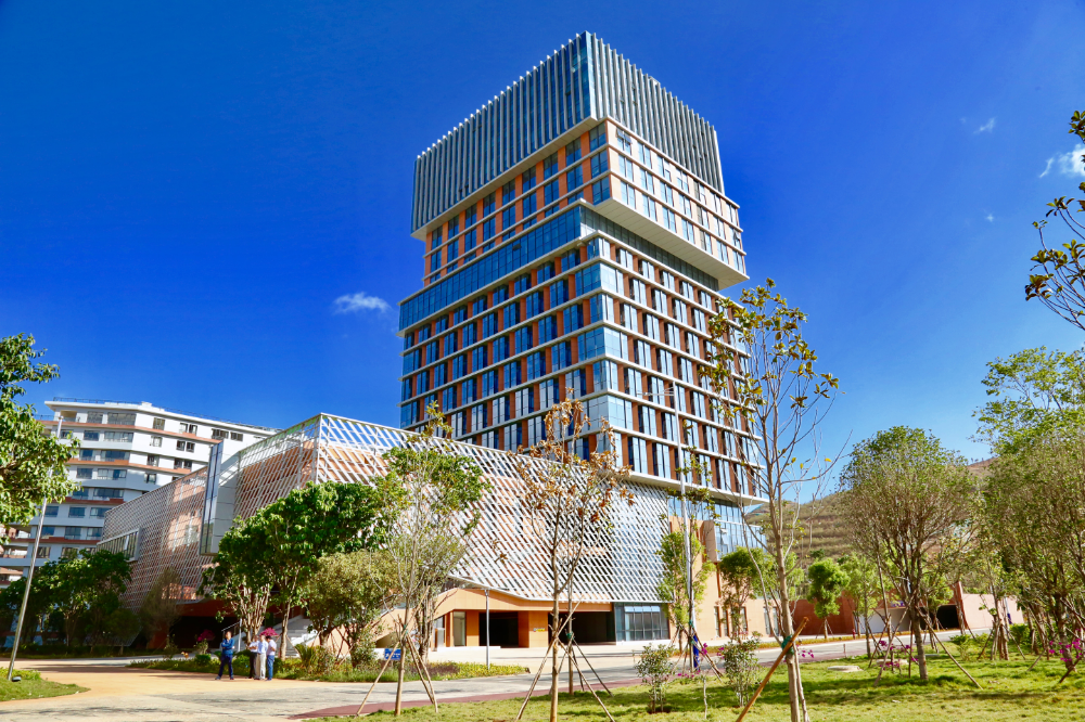 魯班獎-滇西應用技術(shù)大學總部建設項目1#云教育大樓